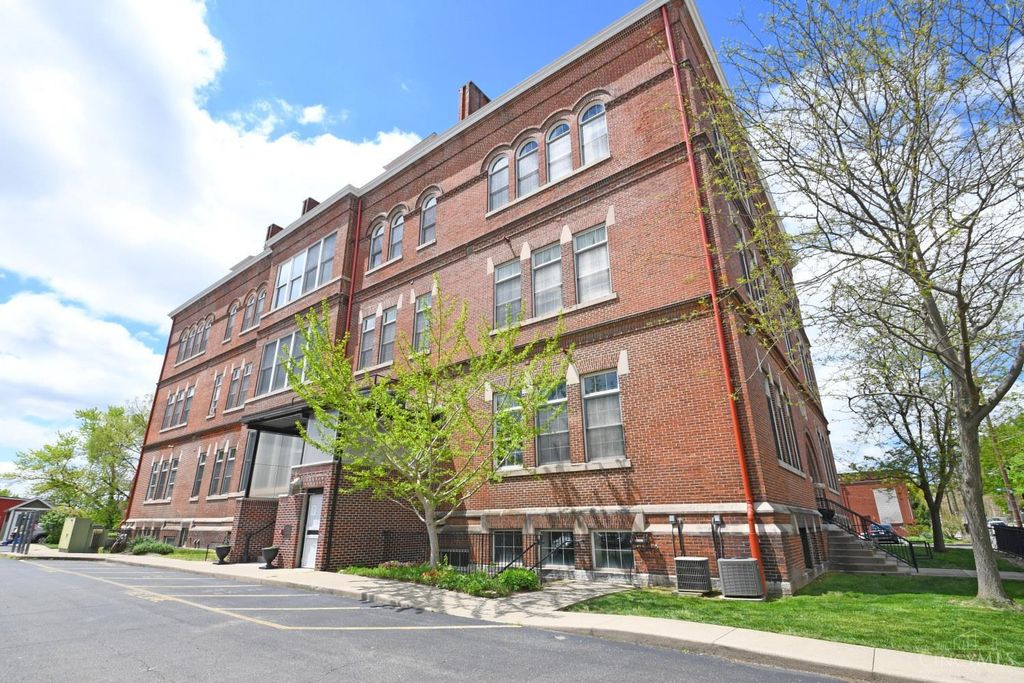 1615 Chase Avenue, Cincinnati, OH 45223