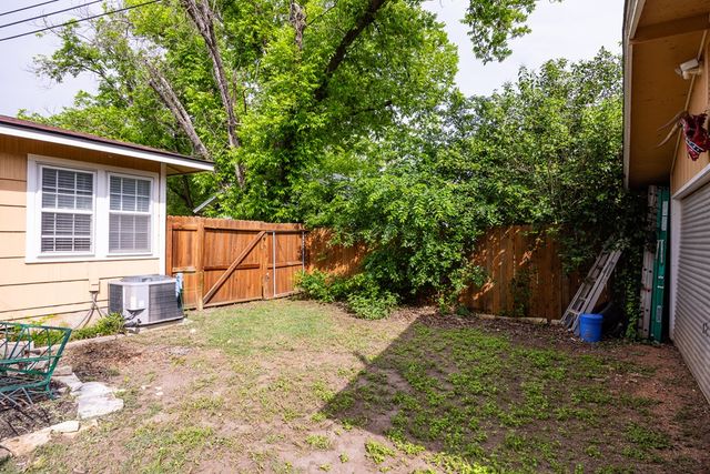 511 Harper St, Kerrville, TX 78028
