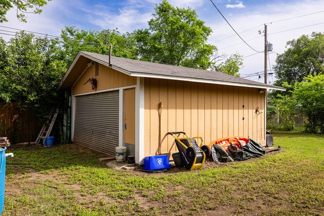 511 Harper St, Kerrville, TX 78028