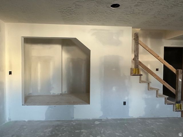 23 E 1500 S, Farmington, UT 84025