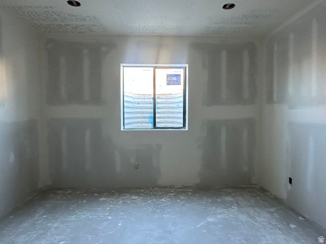 23 E 1500 S, Farmington, UT 84025