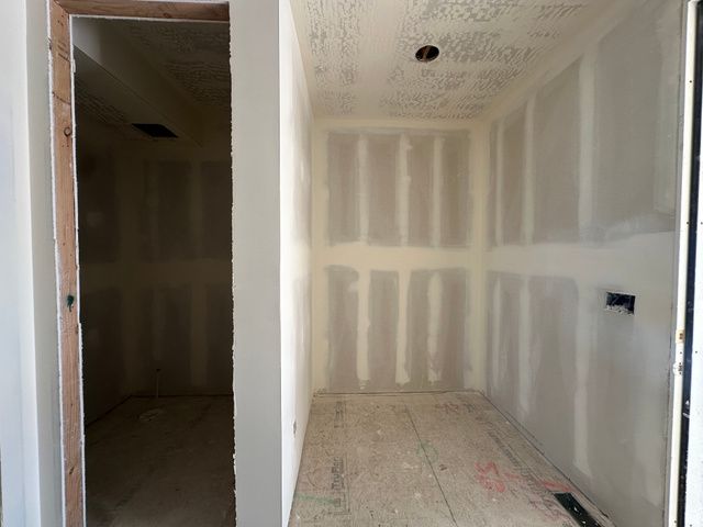 23 E 1500 S, Farmington, UT 84025