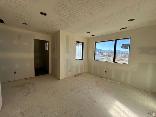 23 E 1500 S, Farmington, UT 84025