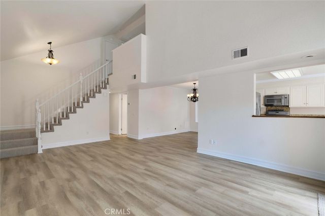 1820 Suntree Lane, Simi Valley, CA 93063