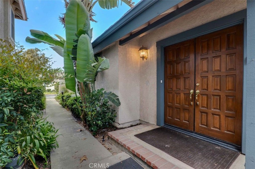 1820 Suntree Lane, Simi Valley, CA 93063