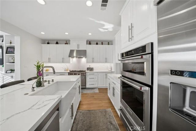 26855 Pine Cliff Place, Valencia, CA 91381