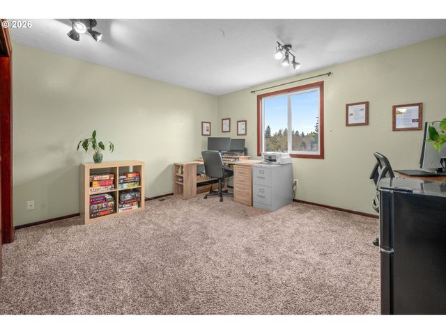 8825 Sw SORRENTO Rd, Beaverton, OR 97008