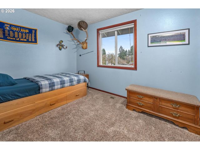 8825 Sw SORRENTO Rd, Beaverton, OR 97008