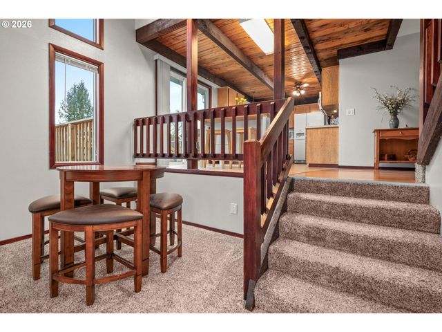 8825 Sw SORRENTO Rd, Beaverton, OR 97008