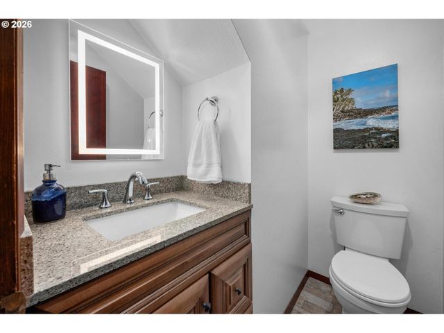 8825 Sw SORRENTO Rd, Beaverton, OR 97008