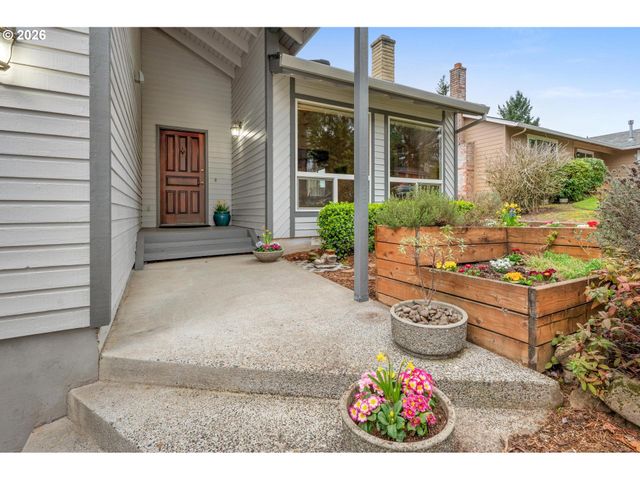 8825 Sw SORRENTO Rd, Beaverton, OR 97008