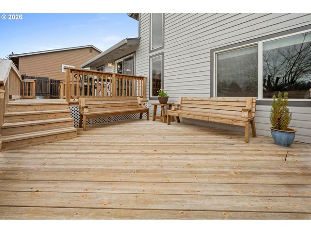 8825 Sw SORRENTO Rd, Beaverton, OR 97008