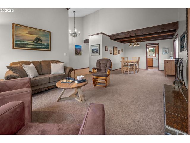 8825 Sw SORRENTO Rd, Beaverton, OR 97008