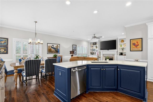 464 Manor Oak SE Lane, Marietta, GA 30067