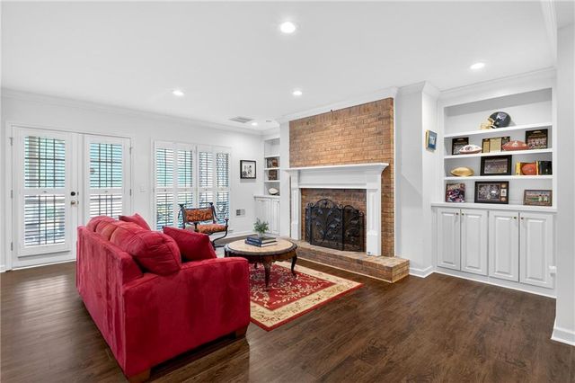 464 Manor Oak SE Lane, Marietta, GA 30067