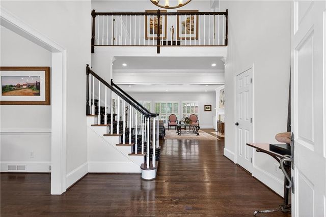 464 Manor Oak SE Lane, Marietta, GA 30067