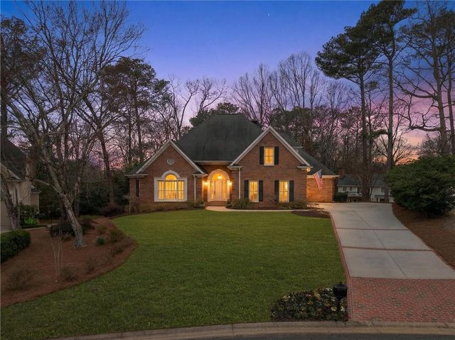 464 Manor Oak SE Lane, Marietta, GA 30067