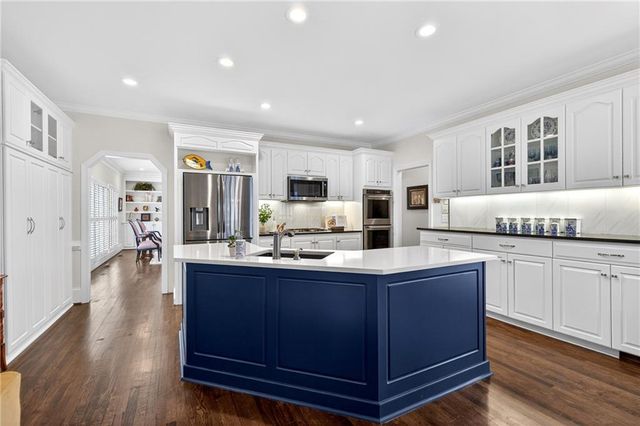 464 Manor Oak SE Lane, Marietta, GA 30067