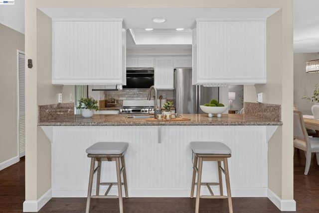 7776 Knollbrook Dr, Pleasanton, CA 94588