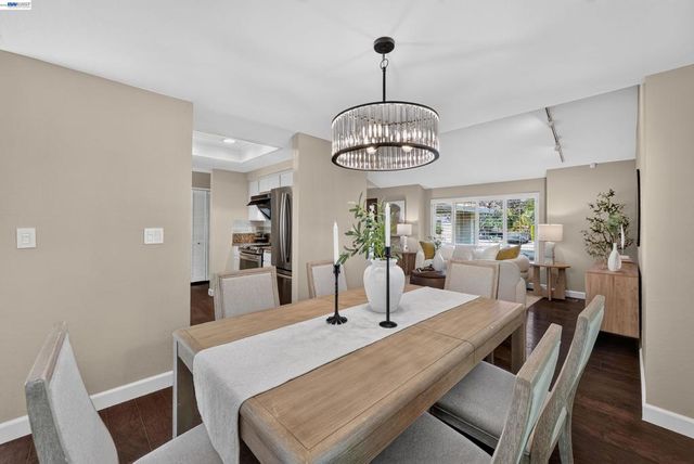 7776 Knollbrook Dr, Pleasanton, CA 94588