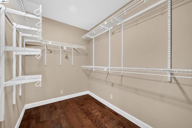 7776 Knollbrook Dr, Pleasanton, CA 94588