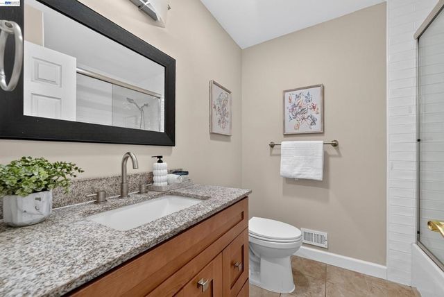 7776 Knollbrook Dr, Pleasanton, CA 94588