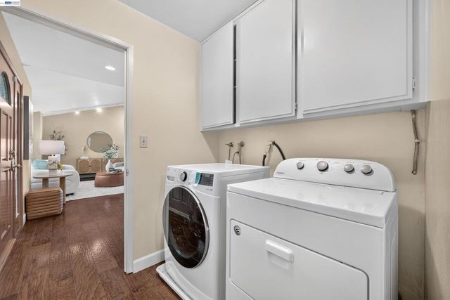 7776 Knollbrook Dr, Pleasanton, CA 94588