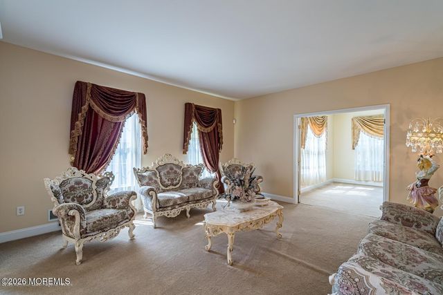 1842 Charlton Circle, Toms River, NJ 08755