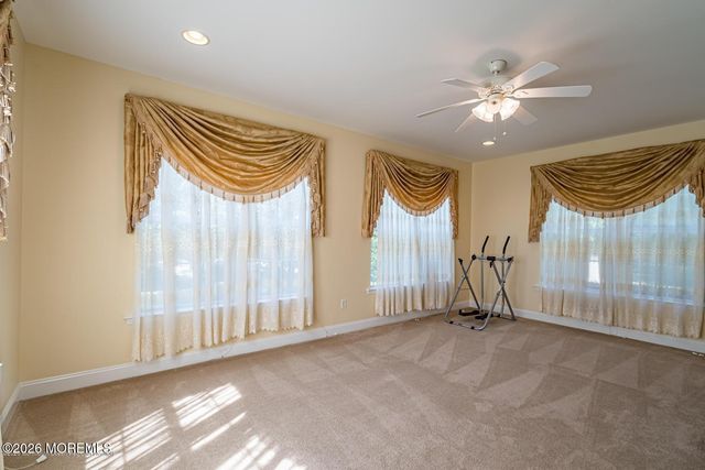 1842 Charlton Circle, Toms River, NJ 08755