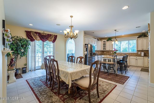 1842 Charlton Circle, Toms River, NJ 08755