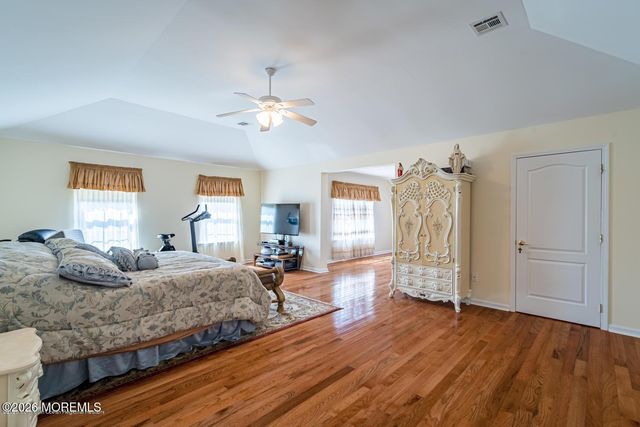 1842 Charlton Circle, Toms River, NJ 08755