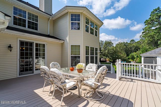 1842 Charlton Circle, Toms River, NJ 08755