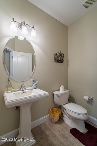 1842 Charlton Circle, Toms River, NJ 08755