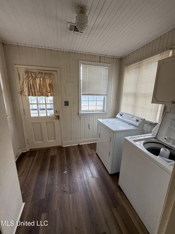 1723 Riverside Avenue, Clarksdale, MS 38614