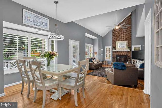 7919 BRACKSFORD CT, Fairfax Station, VA 22039