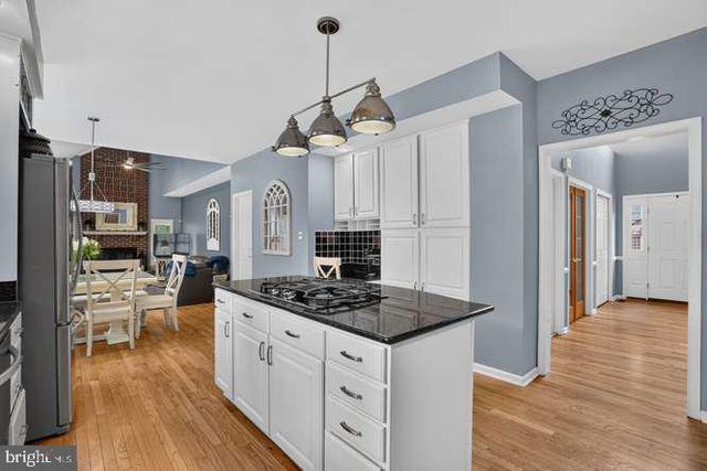 7919 BRACKSFORD CT, Fairfax Station, VA 22039