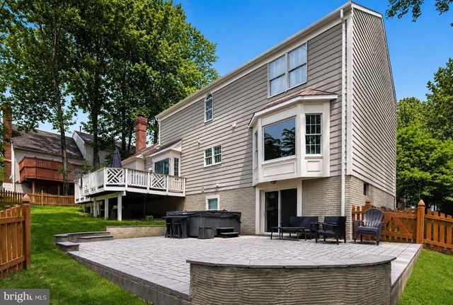 7919 BRACKSFORD CT, Fairfax Station, VA 22039