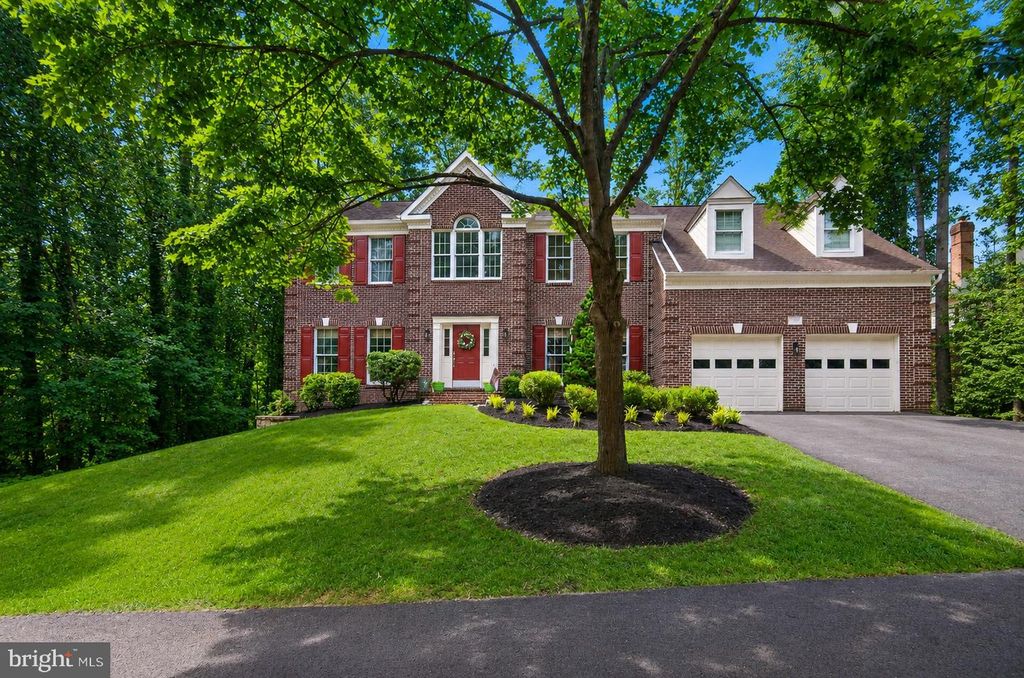 7919 BRACKSFORD CT, Fairfax Station, VA 22039