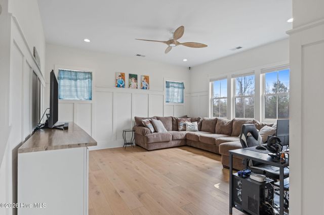 102 Hardwick Lane, Newport, NC 28570