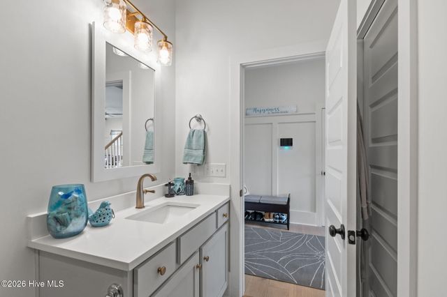 102 Hardwick Lane, Newport, NC 28570