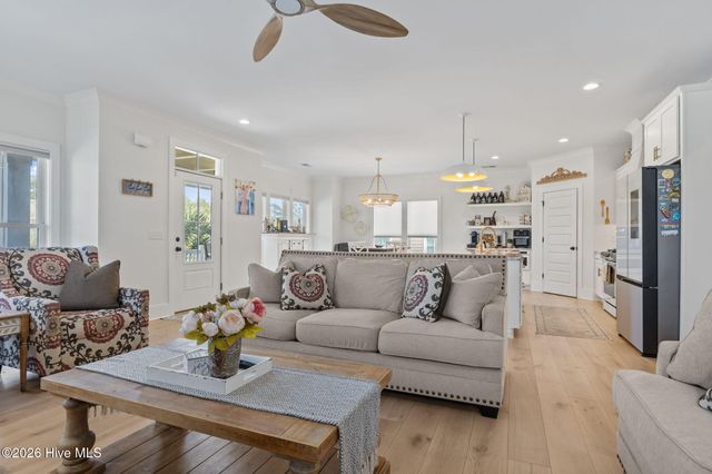 102 Hardwick Lane, Newport, NC 28570