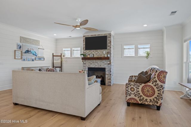 102 Hardwick Lane, Newport, NC 28570