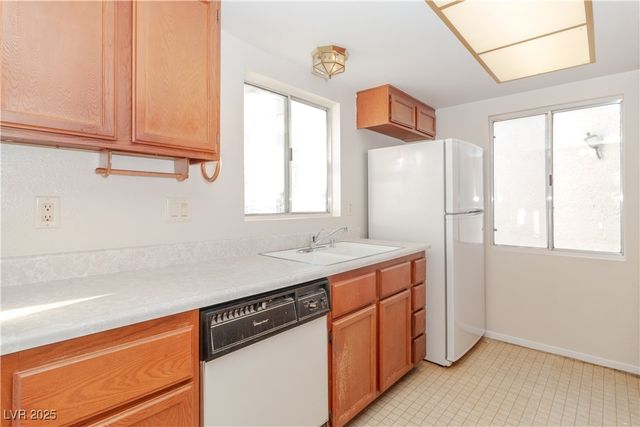 2225 Pebble Creek Lane, Laughlin, NV 89029