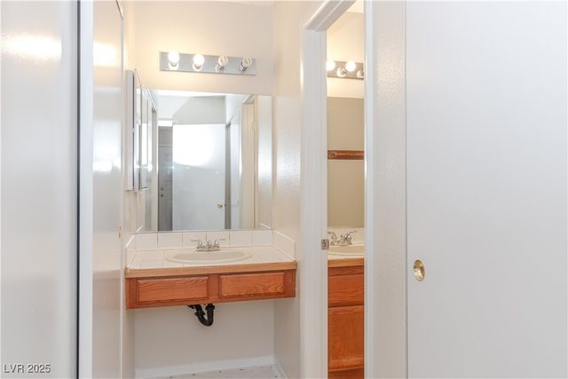 2225 Pebble Creek Lane, Laughlin, NV 89029