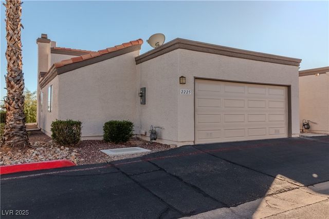 2225 Pebble Creek Lane, Laughlin, NV 89029