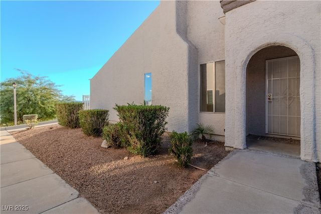 2225 Pebble Creek Lane, Laughlin, NV 89029