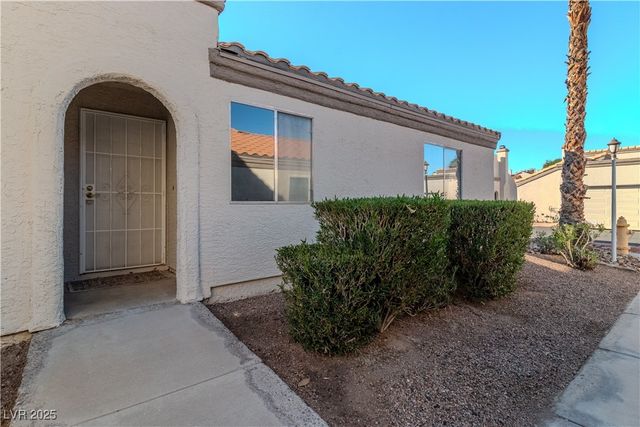 2225 Pebble Creek Lane, Laughlin, NV 89029