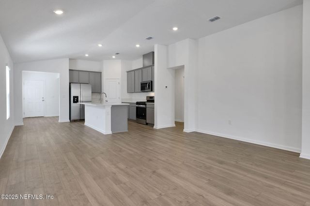 1625 TRAINORS Way, Jacksonville, FL 32218