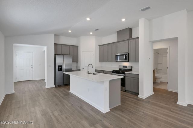 1625 TRAINORS Way, Jacksonville, FL 32218