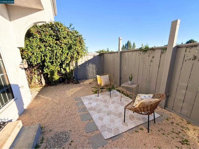 422 W Sunnyoaks Ave, Campbell, CA 95008